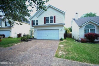 4221 Willowview Blvd in Louisville, KY - Building Photo - Building Photo