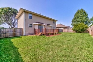 3003 W Knob Hill St in Springfield, MO - Building Photo