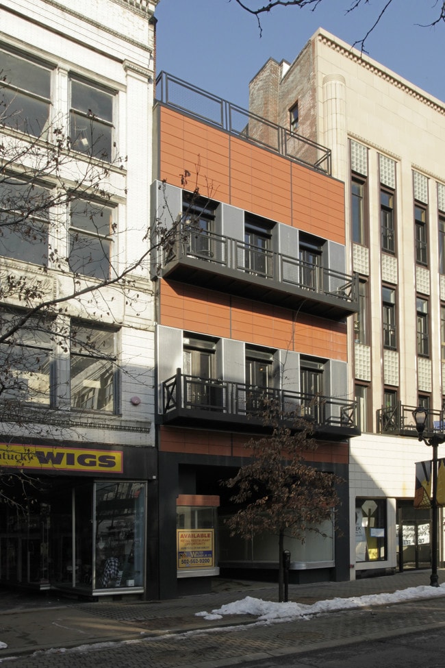 536 S 4th St