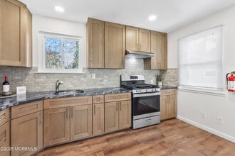 85 Helen Ave in Freehold, NJ - Building Photo - Building Photo