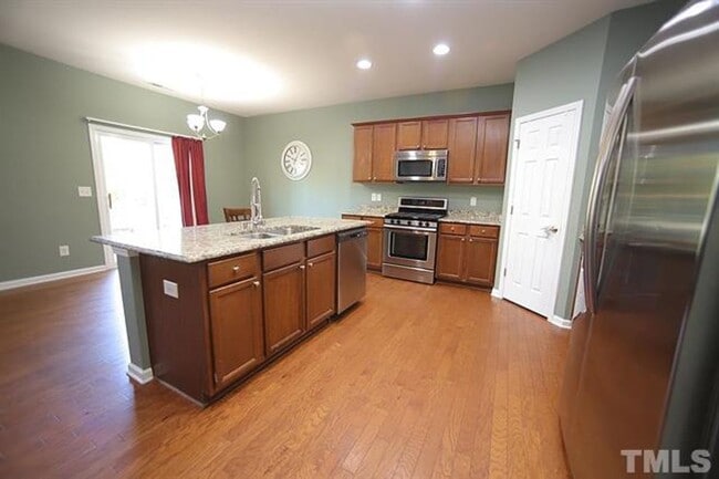 8003 McKee Dr in Raleigh, NC - Building Photo - Building Photo