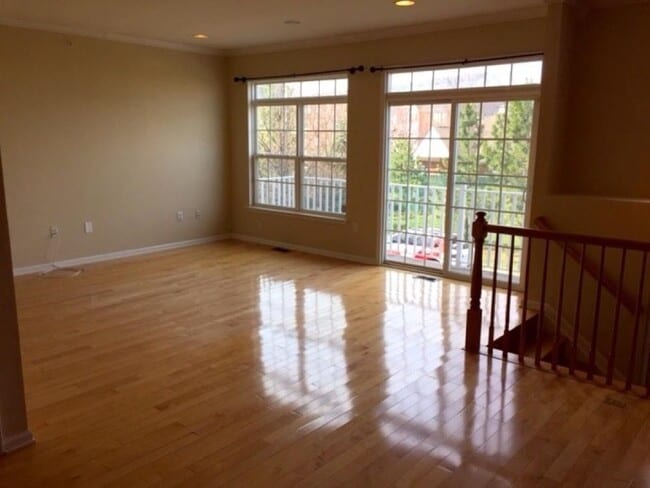 34 Tellicherry Ct in Jersey City, NJ - Building Photo - Building Photo