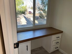 9037 E Rancho Vista Dr in Prescott Valley, AZ - Building Photo - Building Photo