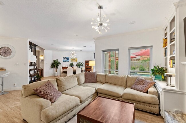 property at 3114 W Autumn Run Cir