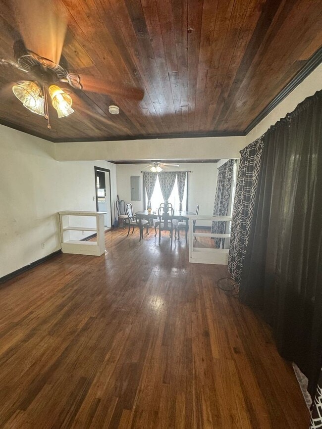 2195 Eldridge Rd in Cottondale, FL - Building Photo - Building Photo