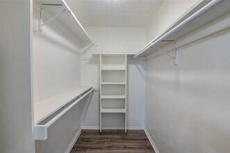 1902 Pat Ln in Carrollton, TX - Building Photo - Building Photo