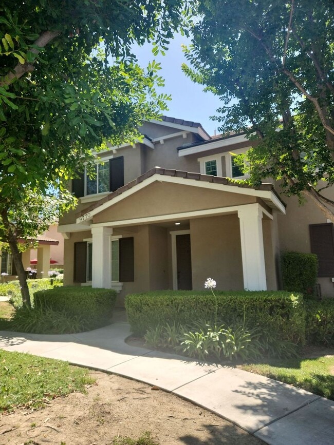 9770 Winterberry Dr