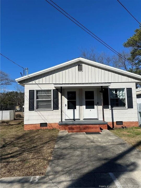 2814 Arlington Ave in Fayetteville, NC - Building Photo