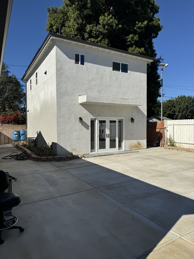 7707 Louise Ave in Northridge, CA - Building Photo - Building Photo