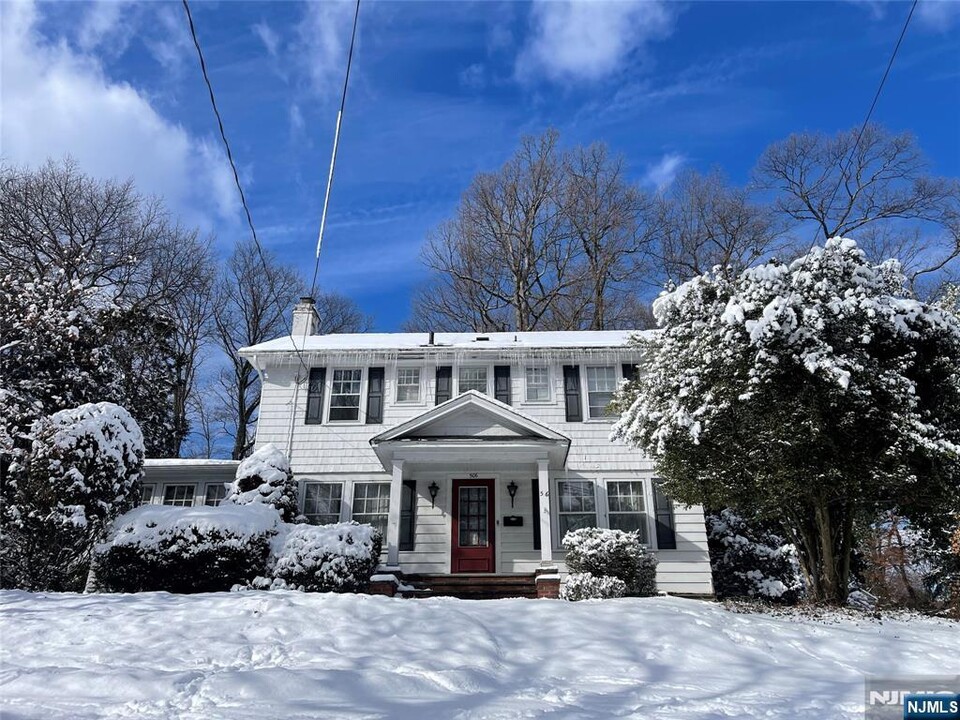 506 Morningside Rd in Ridgewood, NJ - Building Photo