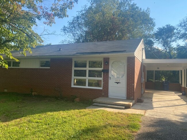 502 Doggett Dr in Graham, NC - Building Photo - Building Photo