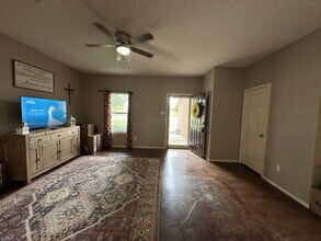 907 11th St in Wolfforth, TX - Building Photo - Building Photo