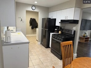 711 N Kenilworth Ave in Elmhurst, IL - Foto de edificio - Building Photo