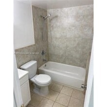 7390 SW 30th Ter in Miami, FL - Building Photo - Building Photo