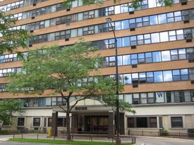 6030 N Sheridan Rd, Unit 1601 in Chicago, IL - Building Photo