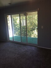 25300 Shiawassee Cir, Unit One Bedroom Unit in Southfield, MI - Building Photo - Building Photo
