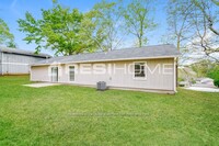 2357 Rock Hollow Dr photo'