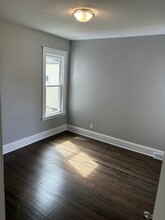 6015 5th Ave, Unit Lower in Kenosha, WI - Building Photo - Building Photo