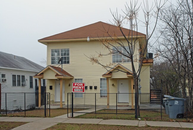 507 Lancaster Ave in Dallas, TX - Foto de edificio - Building Photo