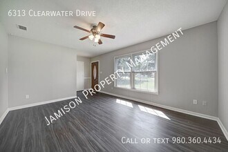 6313 Clearwater Dr in Indian Trail, NC - Building Photo - Building Photo