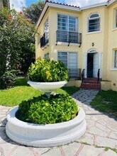 39 Sidonia Ave in Coral Gables, FL - Building Photo - Building Photo