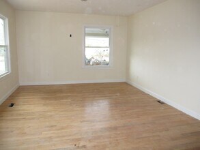 198 Union Ave, Unit 2 in Framingham, MA - Building Photo - Building Photo