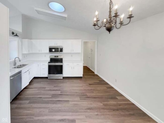 6614 Sparrowood Dr in Indianapolis, IN - Building Photo - Building Photo