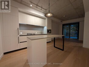 1720 Bayview Ave in Toronto, ON - Building Photo - Building Photo