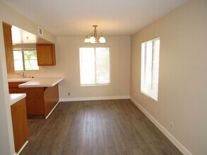 201 Laurel Ave in Brea, CA - Building Photo - Building Photo