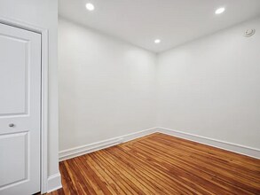 236 Harvey St in Philadelphia, PA - Foto de edificio - Building Photo