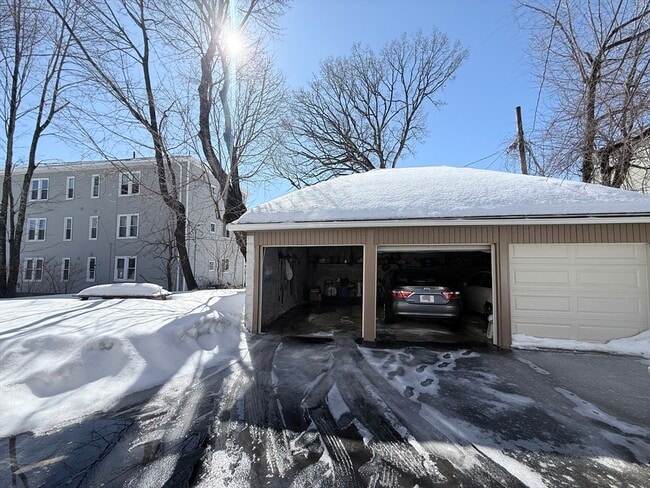 96 Courtland St in Worcester, MA - Building Photo - Building Photo