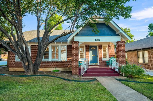 2301 W Rosedale St S in Fort Worth, TX - Building Photo