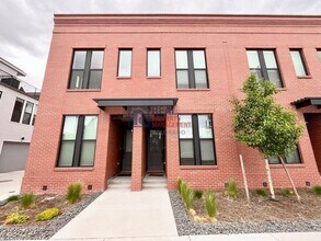 961 33rd St in Denver, CO - Foto de edificio - Building Photo