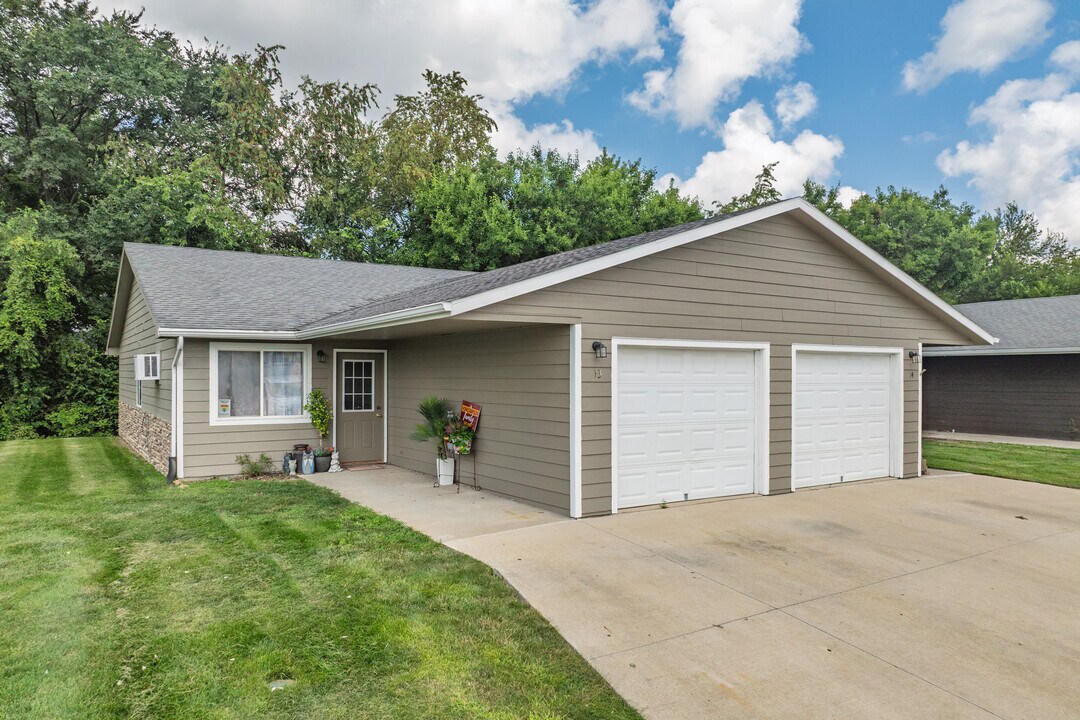 Lincoln Ridge in Indianola, IA - Building Photo
