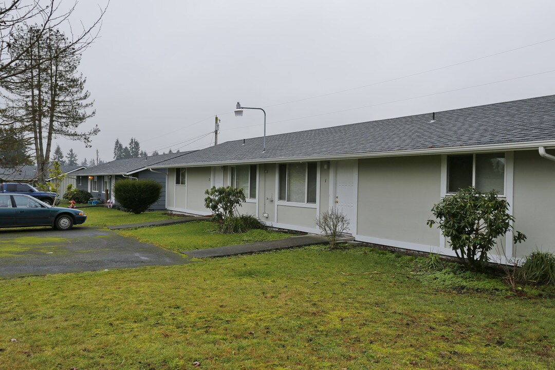 Prairie Village Duplexes in Rochester, WA - Foto de edificio