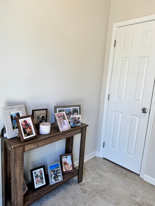 813 Deluca Rd in Belleville, NJ - Building Photo - Building Photo