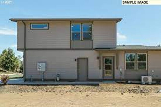 16497 Carter Ct in La Pine, OR - Building Photo - Building Photo