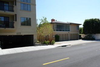 657 Elm St in San Carlos, CA - Building Photo - Building Photo