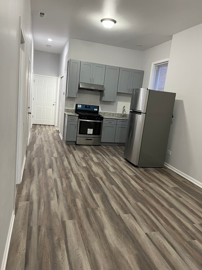 240 W 24th St, Unit 2F
