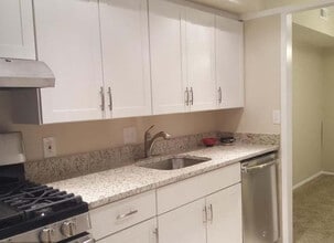 7501 Spring Lake Dr, Unit B2 in Bethesda, MD - Building Photo - Building Photo