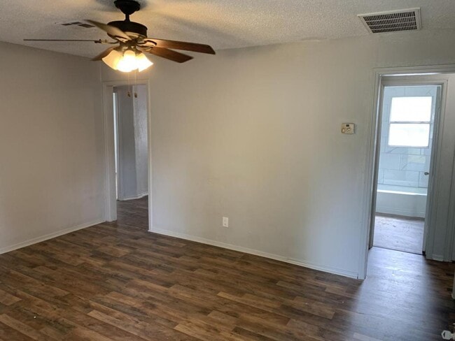 6100 Jacks Ave in Oklahoma City, OK - Building Photo - Building Photo