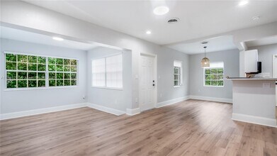 49 Alcantarra Ave in Coral Gables, FL - Building Photo - Building Photo