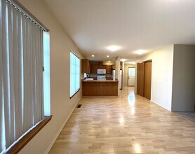 3824 Sutton Pl in Anacortes, WA - Building Photo - Building Photo