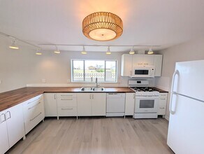 1108 W San Antonio St in Marfa, TX - Building Photo - Building Photo
