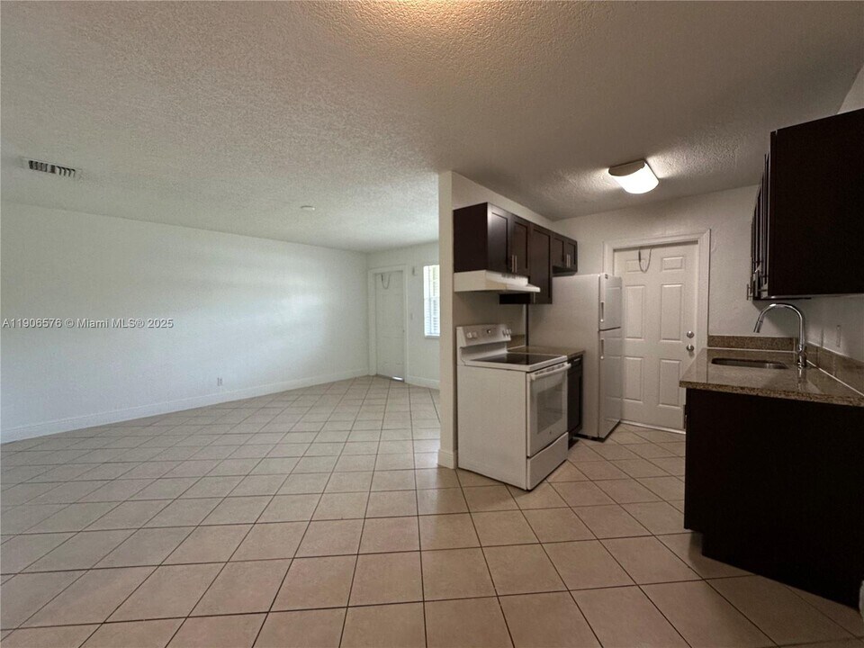 2900 NE 17th Ave in Pompano Beach, FL - Building Photo