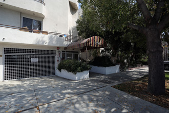 1210 S Sherbourne Dr in Los Angeles, CA - Building Photo - Building Photo