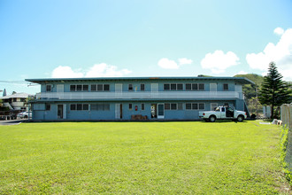 733 Kihapai Pl in Kailua, HI - Foto de edificio - Building Photo