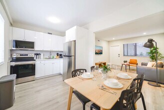 700 SW 11th Ave, Unit FL2-ID1022459P in Miami, FL - Foto de edificio - Building Photo