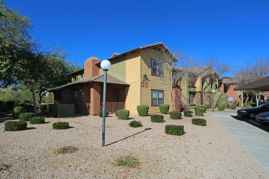 San Angelin in Mesa, AZ - Foto de edificio