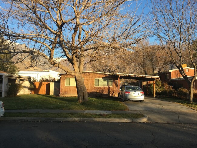 1520 N 300 W in Provo, UT - Foto de edificio - Building Photo